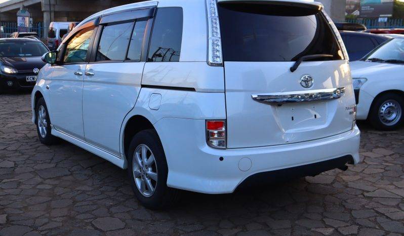 Toyota Isis Plantana