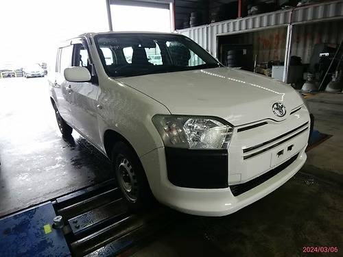 TOYOTA PROBOX 2018